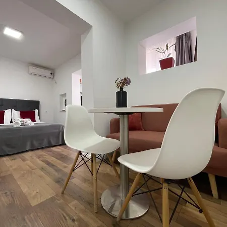 Central Studio Apartments