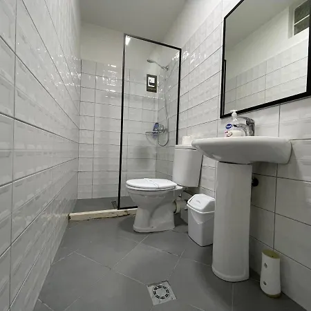 Апарт-отель Central Studio Apartments 3*