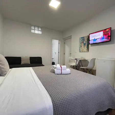 Central Studio Apartments Тирана
