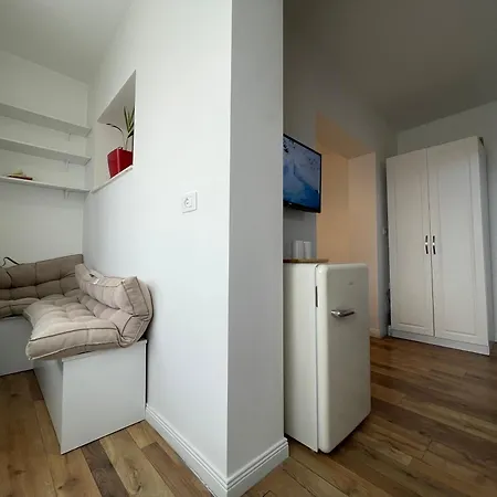 Central Studio Apartments 3*