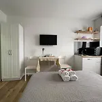 Central Studio Apartments Aparthotel Tirana