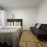 Apartahotel Central Studio Apartments