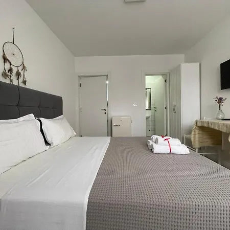 Central Studio Apartments Hotel apartamentowy Tirana