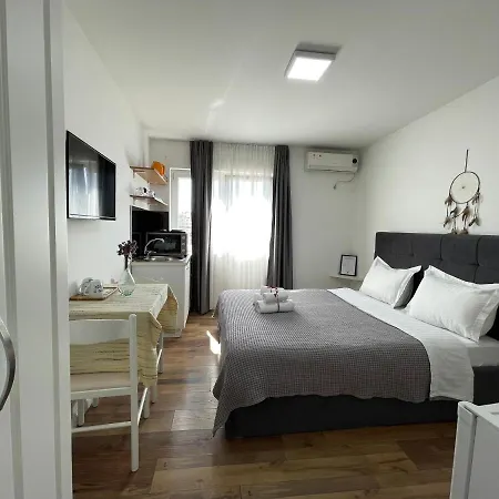 Hotel apartamentowy Central Studio Apartments
