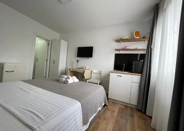 Aparthotel Central Studio Apartments